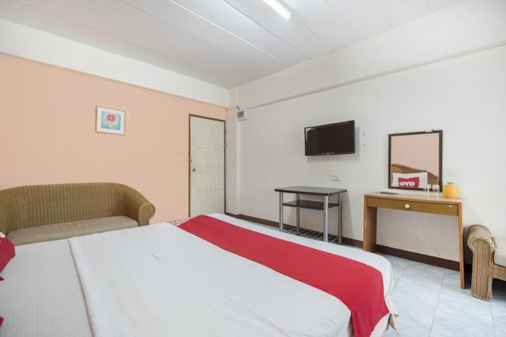 Oyo 519 B Min Airport Hotel Bangkok Eksteriør billede