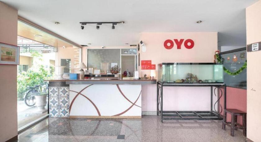 Oyo 519 B Min Airport Hotel Bangkok Eksteriør billede